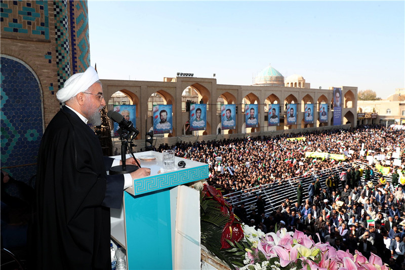 روحاني يقول إن إيران تعثر على حقل نفطي بأكثر من 50 مليار برميل